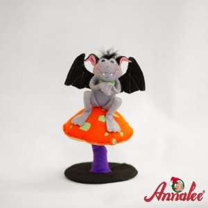  Annalee 6 Friendly Bat