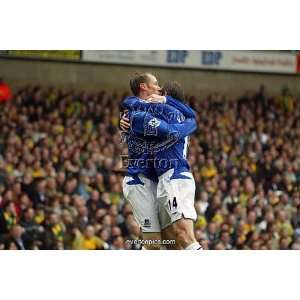  Kevin Kilbane congratulates Duncan Ferguson Photographic 