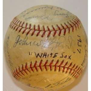 1937 White Sox Team 20 SIGNED Vintage Baseball   Autographed Baseballs 