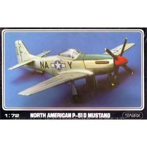   American P 51D Mustang   Airplane Model   Made in Israel Toys & Games