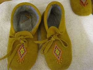 NATIVE AMERICAN INDIAN BEADED MOCCASINS YOUTH,LINED  