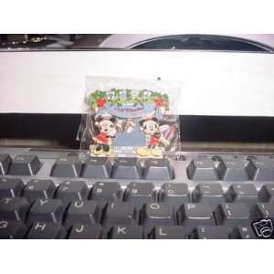  Disney Pin/WDW Cast Exclusive Happy Holidays Mickey 