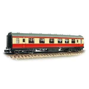 Graham Farish 374 851A Stanier Vestibule Composite Br Crimson & Cream