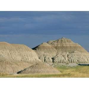 Erosion Exposes Ancient Mineral Deposits in the Badlands 