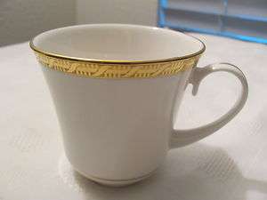 PICKARD CHINA HIGH POINT GOLD CUP ONLY NEW CONDITION  