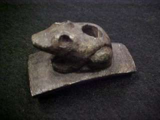 VINTAGE NATIVE AMERICAN INDIAN STONE PIPE FROG FIGURE  