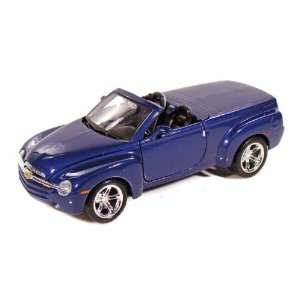  2000 Chevy SSR Concept Truck 1/25 Blue Toys & Games