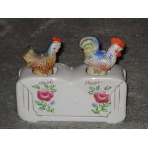 Vintage Porcelain  Rooster & Chicken  Bobble Head / Bobblehead Salt 