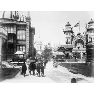  1889 photo Pavilion of Chile, left, and Pavilion of 