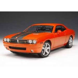  Dodge Challenger Concept 1/18 Orange/Red Toys & Games