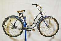   Hawthorne Ladies balloon tire Bicycle w/ Dana 3 Speed crank 1940s