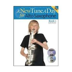   Tune A Day for Alto Saxophone Book 1 Book/CD/DVD (Standard) Musical