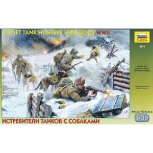   Soviet Tank Hunters w/Dogs WWII (Plastic Figure Model) Toys & Games
