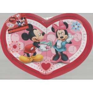  Mickey & Minnie Mouse Heart shaped Wood Puzzle Toys 