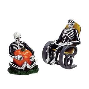  Lemax Spooky Town Village Pair of Skeletons 2 Piece 