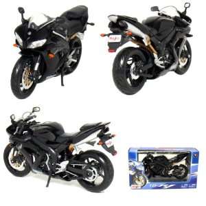  Maisto 1/12 Scale Motorcycle Yamaha YZF R1 (Black). Toys 