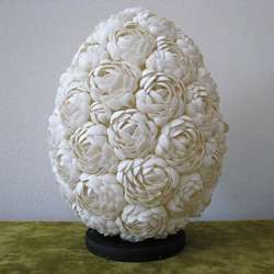 Resin and Sea Shell 1 light White Flower Table Lamp (Indonesia 