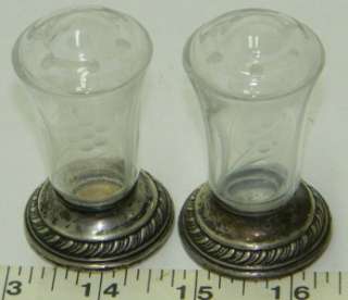   Quaker Etched Glass & Sterling Salt & Pepper Shakers #703  