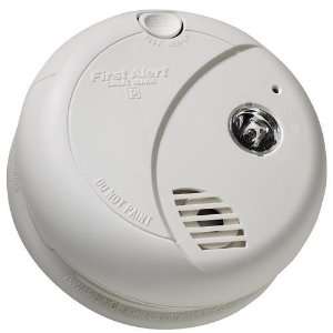  First Alert Smoke Detector Battery Powered with a Month Armed Time 