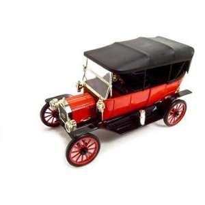    1913 Ford Model T Touring Red 118 Diecast Model Toys & Games