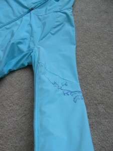 In this auction a very nice authentic Lululemon Athletics aqua 