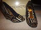 Womens Size 8.5 black & gold wedge heel sandals peep toe Matisse 