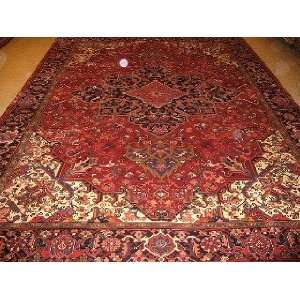    9x12 Hand Knotted Heriz Persian Rug   97x1210
