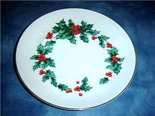 LEFTON CHRISTMAS HOLLY CHINA PLATE 8 1/4 Inches 10408  