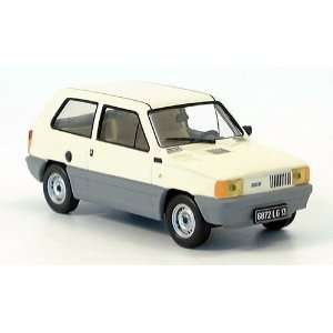 Fiat Panda 34, beige, 1980, Modellauto, Fertigmodell, IXO 143  