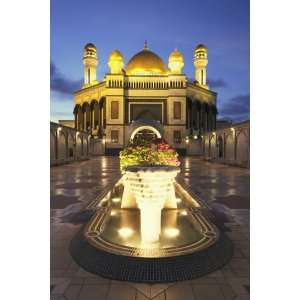  JameAsr Hassanal Bolkiah Mosque at Dusk, Bandar Seri Begawan 