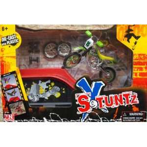   Finger Dirt Bike & Ramp (Ramp and Bike color may Vary) Toys & Games