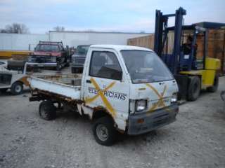 Daihatsu Pick up trucks for parts 3 cyl Gas 4 parts MAKE US AN OFFER 