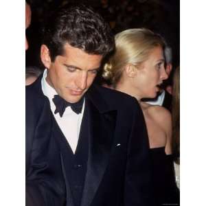  John F. Kennedy Jr. and Wife Caroline Kennedy Bessette 