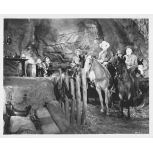  ROY ROGERS RIDES INTO CAVE JUDY CLARK LINDA HAYES GABBY HAYES 