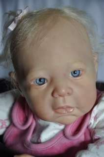 Designerbabies4U   Reborn Life Sized 6 month Old Real Baby Girl Doll 