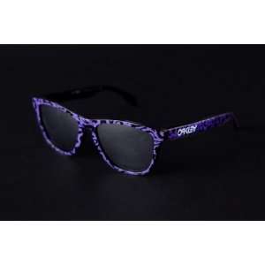 NEW OAKLEY X VANNESS WU FROGSKINS FROGSKIN FOUR LEGGED BLACK PURPLE 