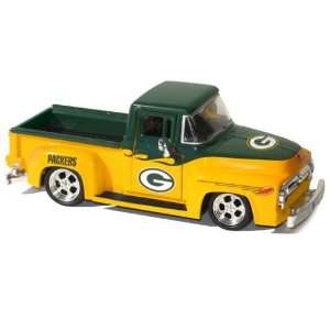  Upper Deck Collectibles NFL 1956 Ford F 100 Pick Up Truck 