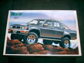 is a new and complete 1/24 scale 4x4 off road model kit, 1991 Toyota 