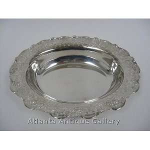  Sheffield, England. Lee and Wigfull Silverplate Bread Tray 