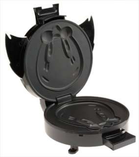 Looney Tunes WM20LT Sylvester and Tweety Waffle Maker 3D